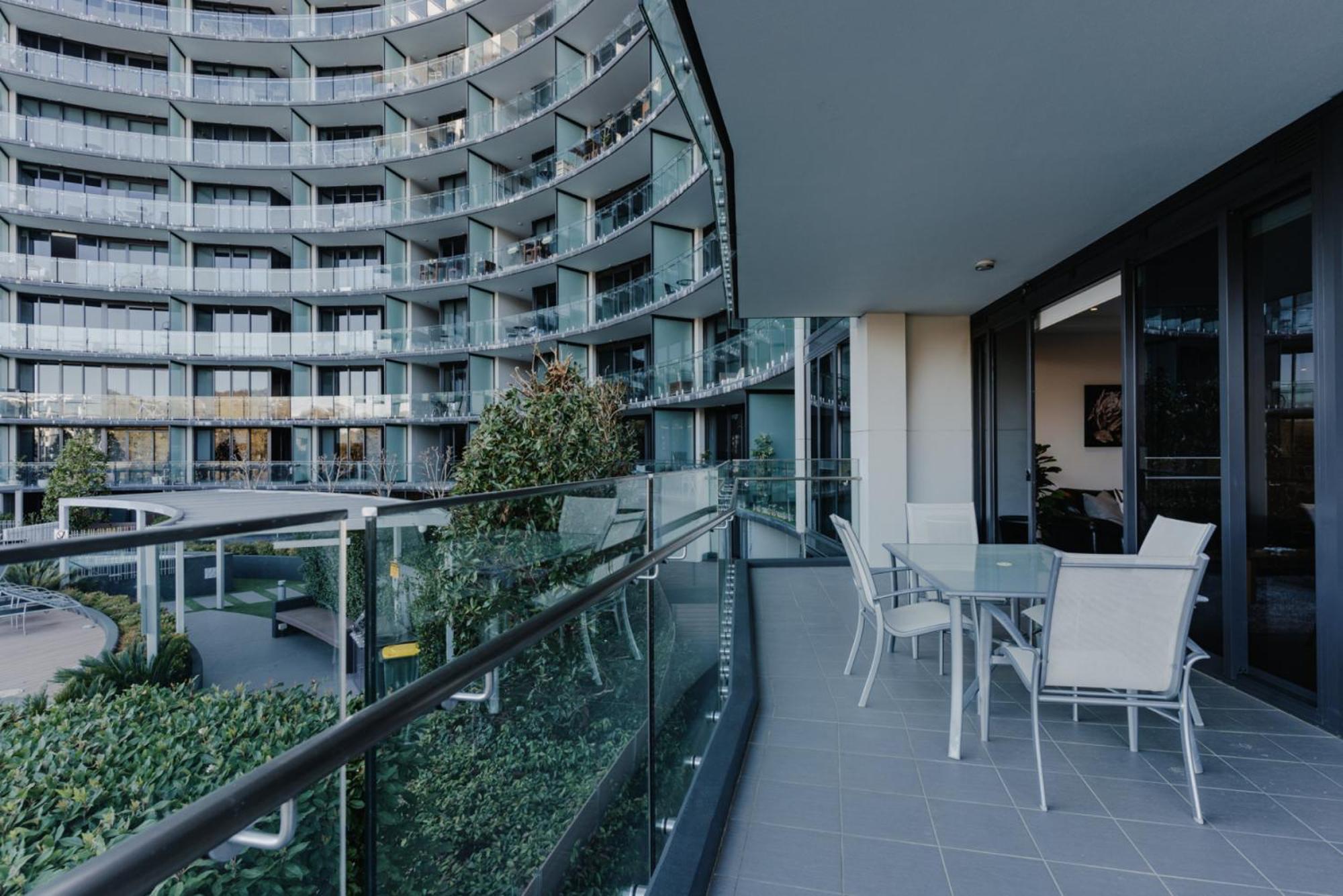 Located 2-bed With Pool, Gym & Parking Apartment